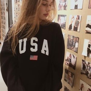 Brandt Melville USA Navy Sweatshirt